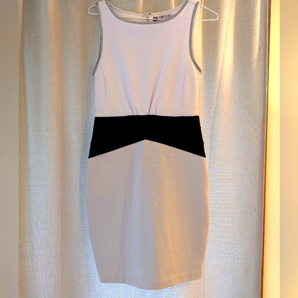Elegant Black and White Sleeveless Dress By Jennifer Lopez